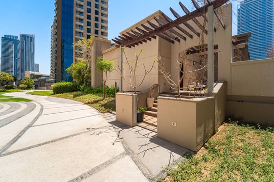 Exclusive | Villa Style Living | Marina Views, picture 6
