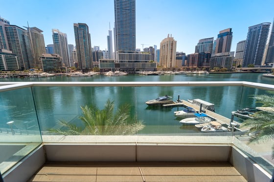 Exclusive | Villa Style Living | Marina Views, picture 1