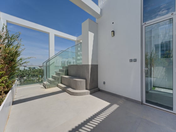 Vacant  |  Lagoon View  |  Rooftop Pool., picture 26