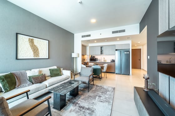 Fully Upgraded | Beach View | Vacant on Transfer, picture 1