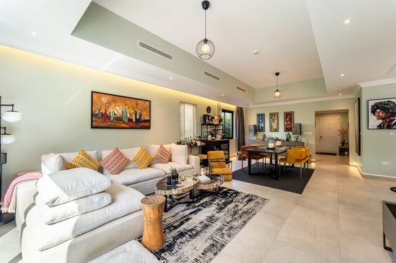 Negotiable | Upgraded | Private Pool...., picture 4