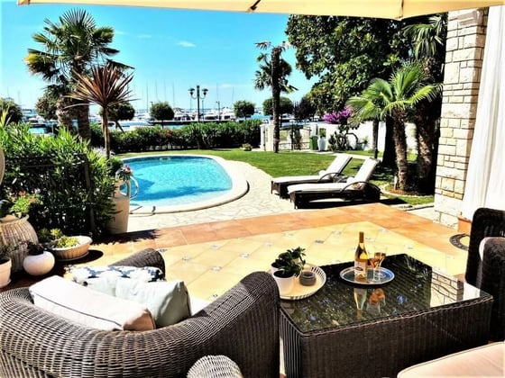 Exceptional villa in Umag first line to the sea, with swimmi, picture 23