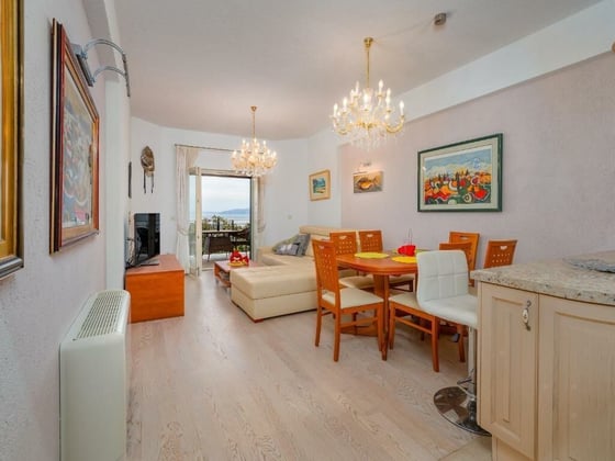 Fantastic secluded villa, first row to the sea, in Moscenick, picture 22