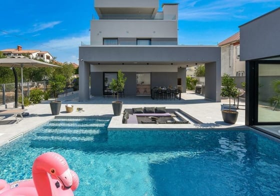 Fantastic modern villa in Zadar just 180 meters from the sea, picture 1