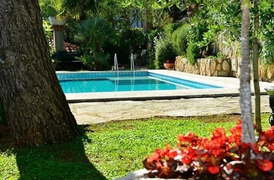 Unique magnificent villa with a swimming pool on the FIRST L, picture 6