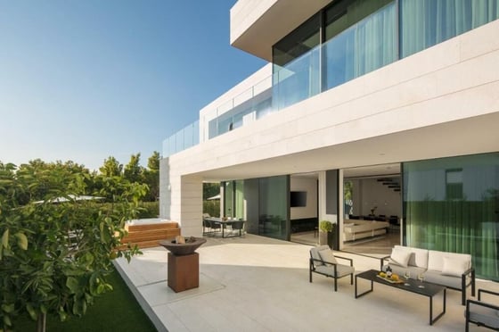 Magnificent modern villa cca. 100 meters from the sandy beac, picture 2
