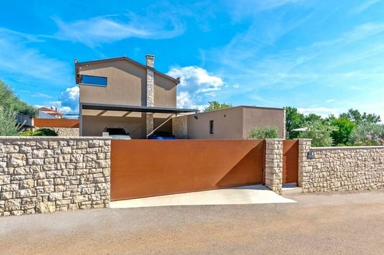Designer house with swimming pool and wellness in Umag area, picture 1