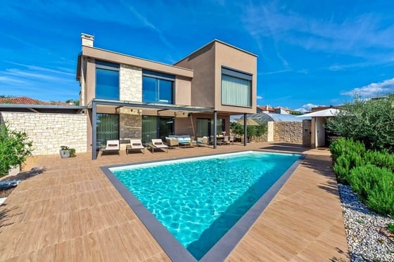 Designer house with swimming pool and wellness in Umag area, picture 2
