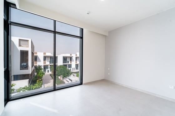 HOT DEAL | FACING PARK | GENUINE SELLER., picture 9