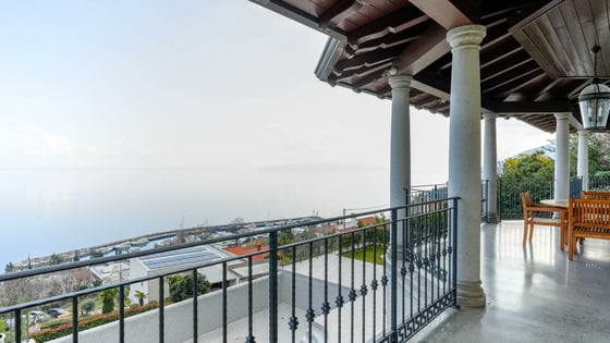 Unique luxury villa with pool and panoramic view in Icici, O, picture 7