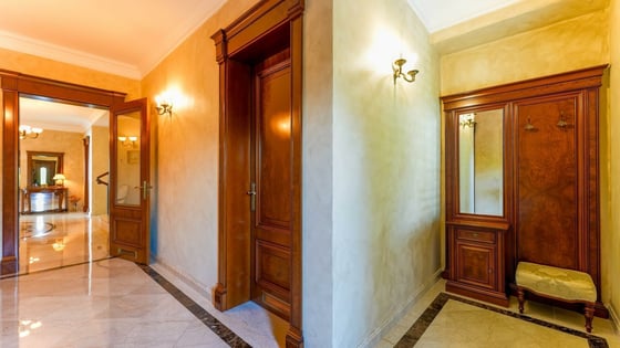 Unique luxury villa with pool and panoramic view in Icici, O, picture 8