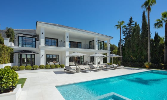 Modern Andalusian Villa in Sierra Blanca with Sea Views, picture 1