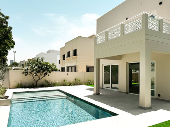 High-end Finish | Private Pool | Lake Backing, picture 7