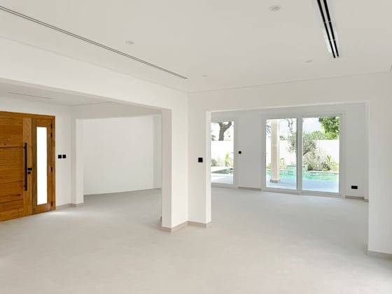 High-end Finish | Private Pool | Lake Backing, picture 3
