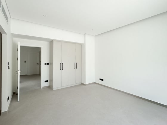 High-end Finish | Private Pool | Lake Backing, picture 10