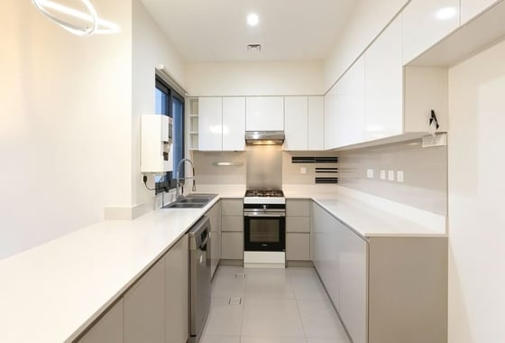 Vacant | Well Maintained | Internal Road, picture 5