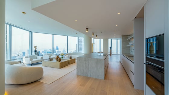 Sky-High Luxury | Fully Furnished | Prime Downtown Living, picture 3