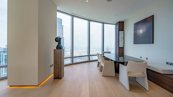 Sky-High Luxury | Fully Furnished | Prime Downtown Living, picture 12