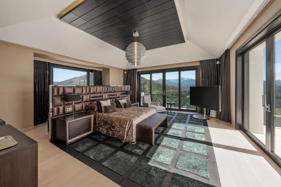 Unique Luxury Mansion with panoramic views in La Zagaleta, picture 8