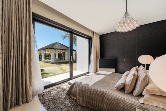 Unique Luxury Mansion with panoramic views in La Zagaleta, picture 7