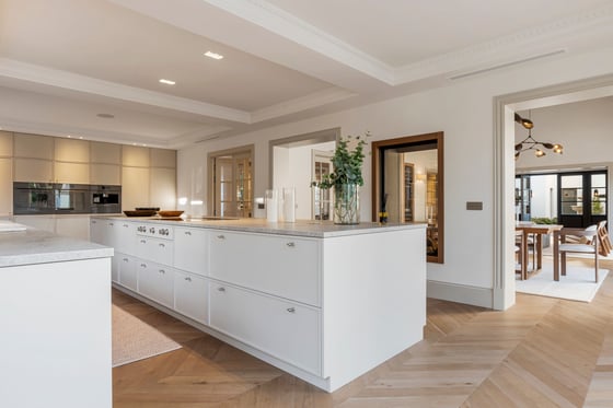 A refined villa in Marbella with a family focused layout, picture 12