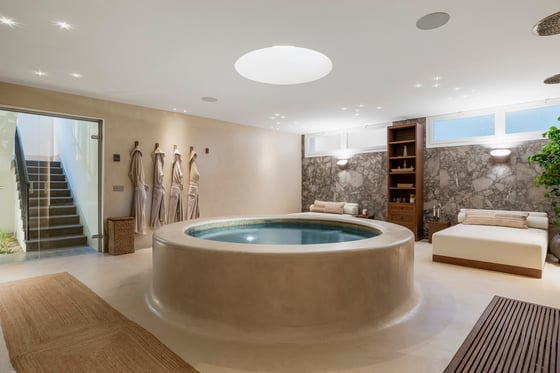 A refined villa in Marbella with a family focused layout, picture 20