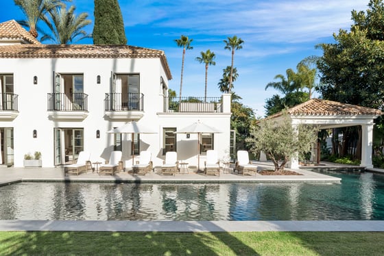 A refined villa in Marbella with a family focused layout, picture 1