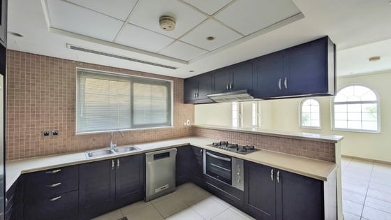 Single Row | Ready to move-in now | Spacious, picture 17