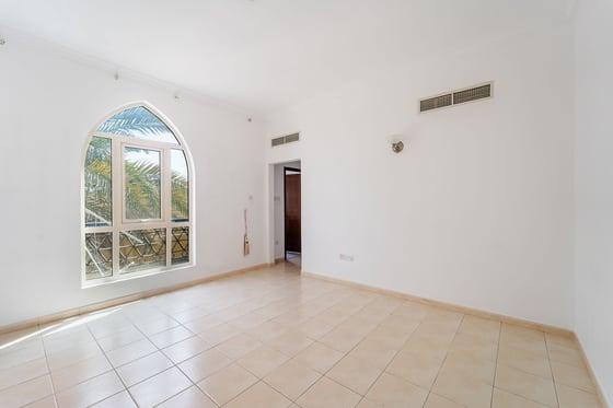 Garden Hall | Standard Layout | Vacant Now, picture 9