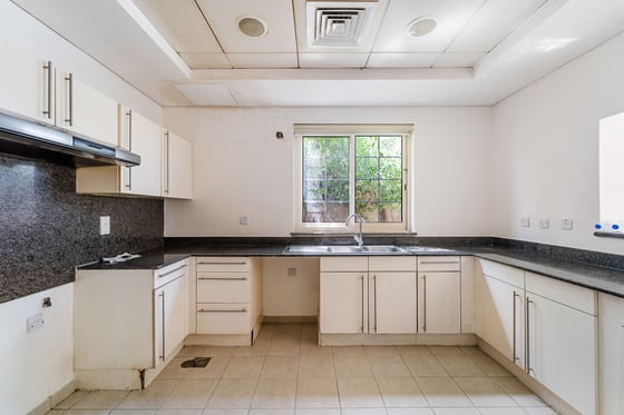 Garden Hall | Standard Layout | Vacant Now, picture 6