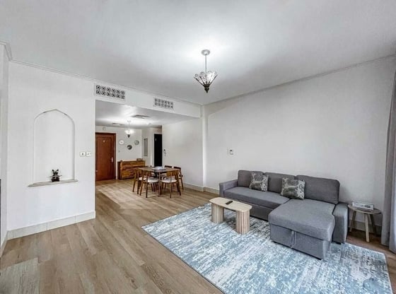 Burj Khalifa View | Semi Upgraded | Furnished, picture 3