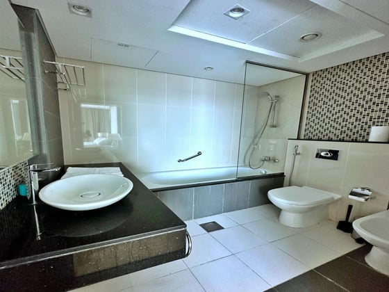 Burj Khalifa View | High Floor | Fully Furnished, picture 11