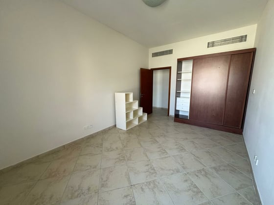 Vacant Unit | Large Layout | Call Now..., picture 5