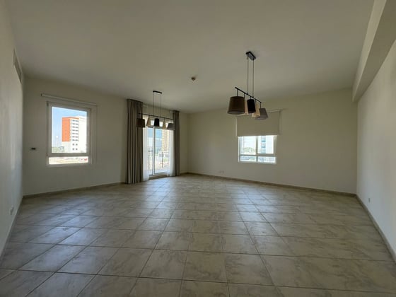 Vacant Unit | Large Layout | Call Now..., picture 3
