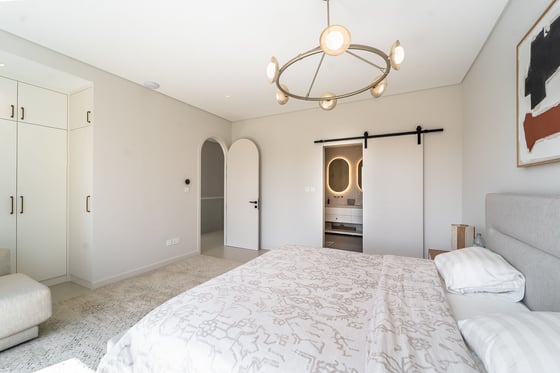 Fully Renovated | 5 En-Suite Bedrooms | Negotiable, picture 14