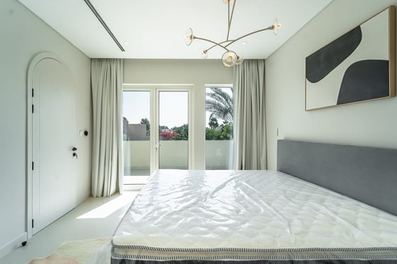 Fully Renovated | 5 En-Suite Bedrooms | Negotiable, picture 22