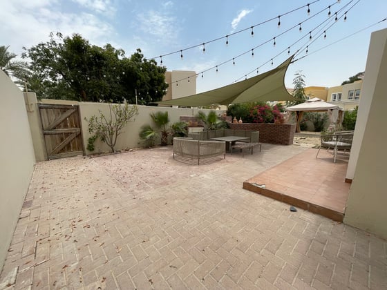 Huge Plot | End Unit | Single Row......., picture 8