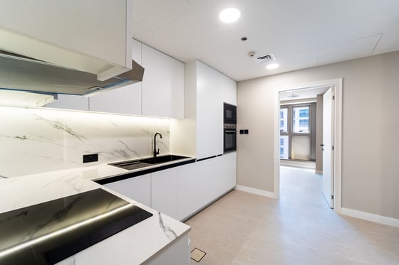 Sea View | Fully Upgraded | Extra Room.., picture 5