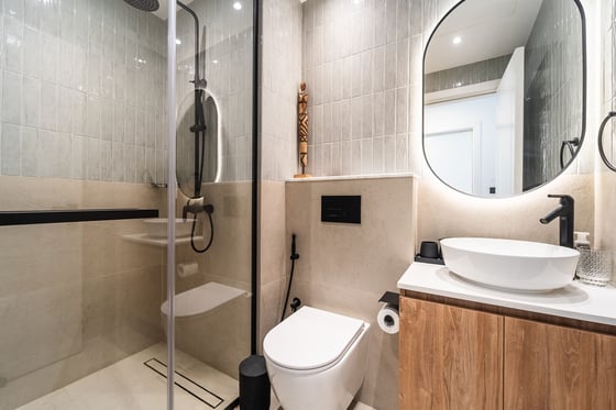 Full Renovation | Modern | Vacant on Transfer, picture 13