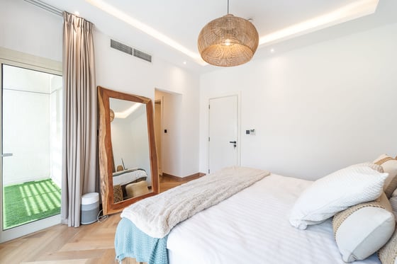 Full Renovation | Modern | Vacant on Transfer, picture 10