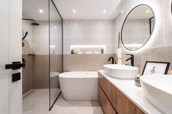 Full Renovation | Modern | Vacant on Transfer, picture 11