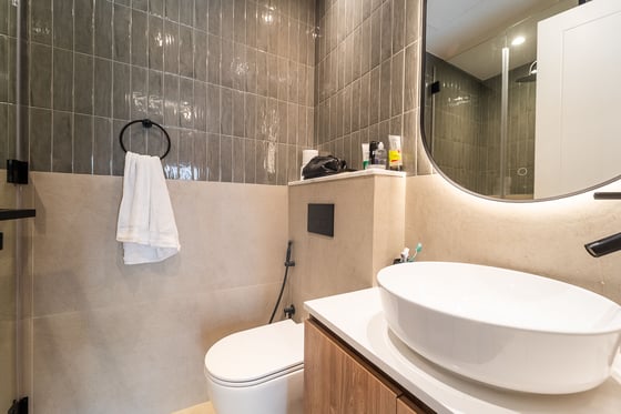 Full Renovation | Modern | Vacant on Transfer, picture 15