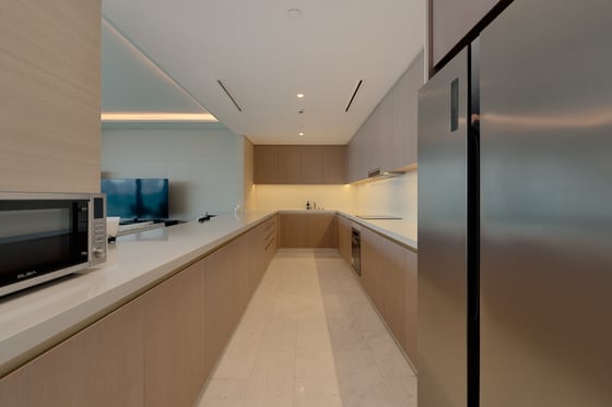 2-bed apartment for rent in The Palm Tower Palm Jumeirah, picture 9