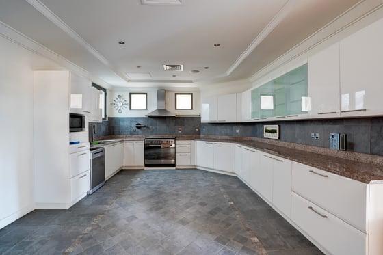 4-bedroom Garden Home for rent on Palm Jumeirah, picture 17