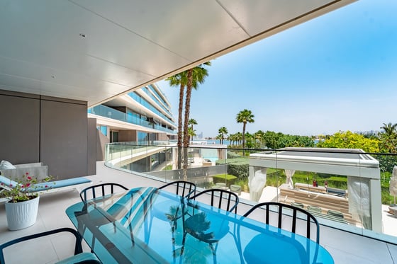 Ultra Luxury | Fully Renovated | Beachfront Living, picture 22