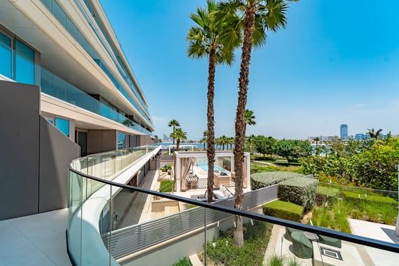 Ultra Luxury | Fully Renovated | Beachfront Living, picture 26