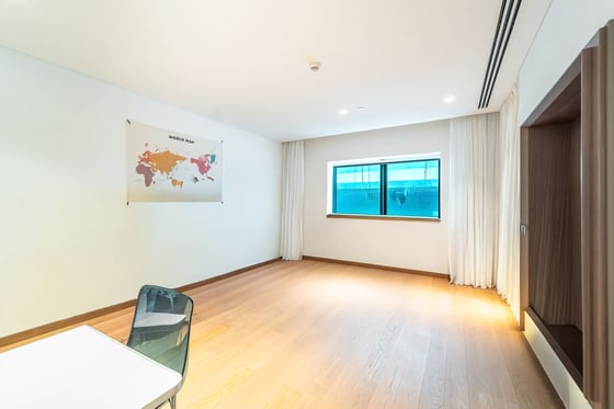 Ultra Luxury | Fully Renovated | Beachfront Living, picture 19