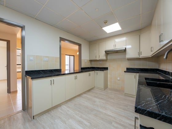High Floor I Unfurnished I Specious Layout, picture 10