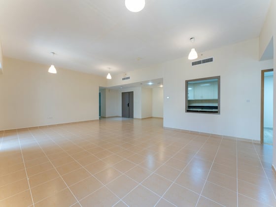 High Floor I Unfurnished I Specious Layout, picture 5
