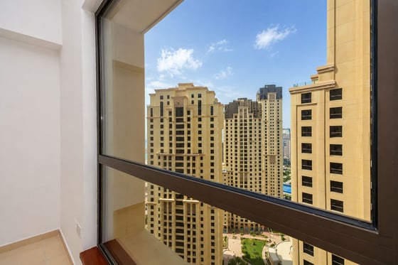 High Floor I Unfurnished I Specious Layout, picture 2